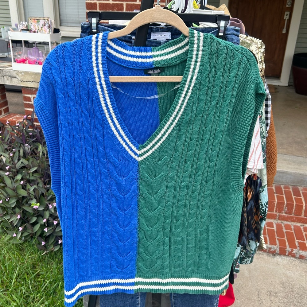Sweater vest